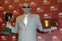 El director Jerzy Skolimowski recibió el premio en lugar del ausente Vincent Gallo. También le fue otorgado el premio especial del jurado
